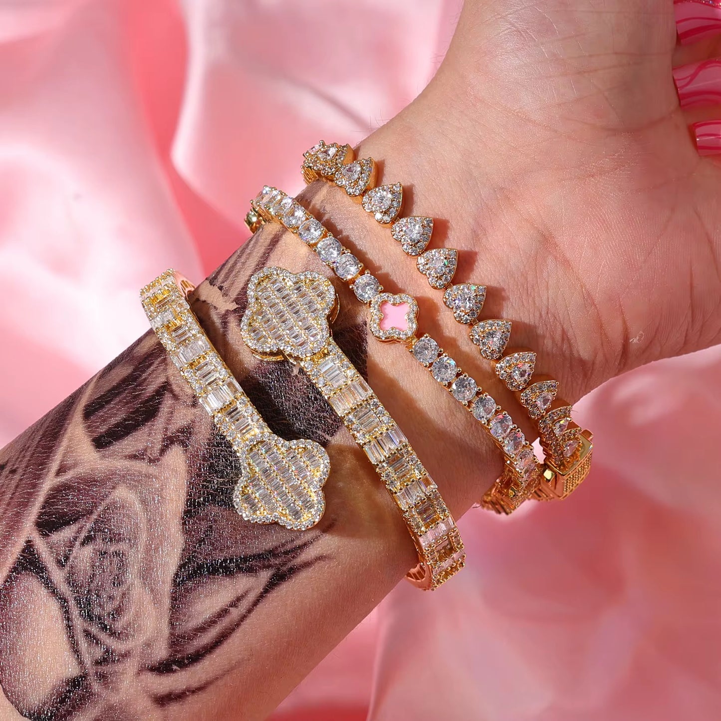 Full diamond clover bangle pink set